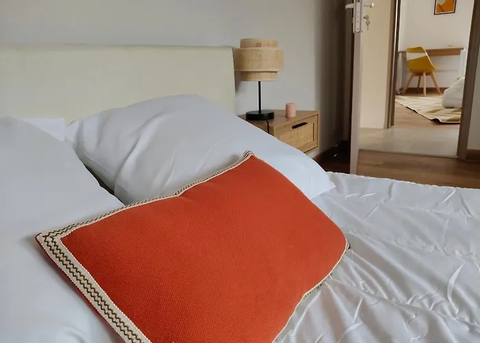 Le Grand Cure D'air Avec Garage Pour 8 Personnes Nancy